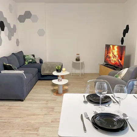 Au Coeur Des Arenes - Parking Prive