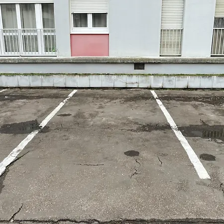 Au Coeur Des Arenes - Parking Prive *