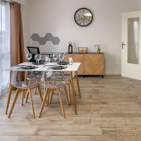 Au Coeur Des Arenes - Parking Prive