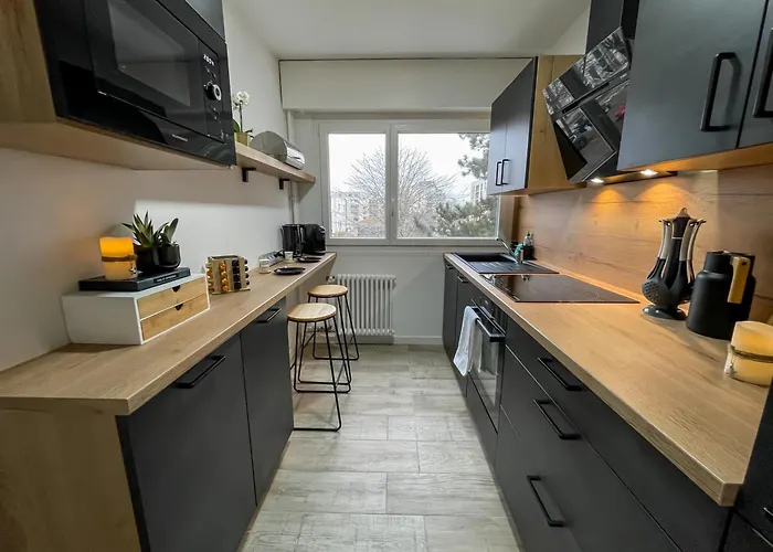 Au Coeur Des Arenes - Parking Prive Apartmán *