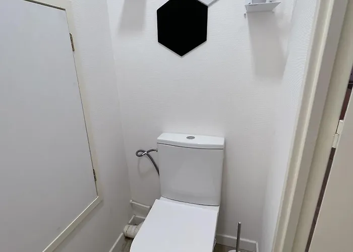 Au Coeur Des Arenes - Parking Prive Apartmán