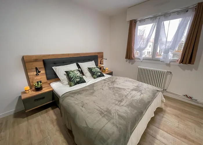 Au Coeur Des Arenes - Parking Prive Apartmán